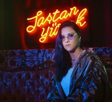 Sura İskenderli sevenlerini çok bekletmedi